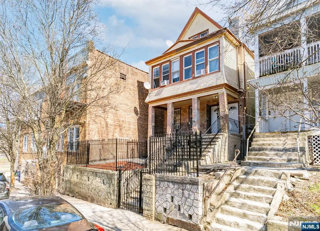 402 15th Street, Newark, NJ 07103 - #1