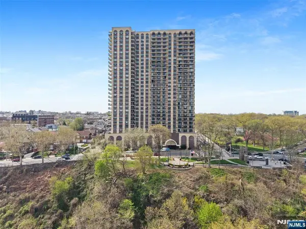 7855 Boulevard East 19G, North Bergen, NJ 07047