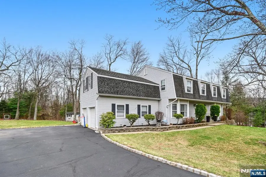 6 Robin Drive, Oak Ridge, NJ 07438 - #3