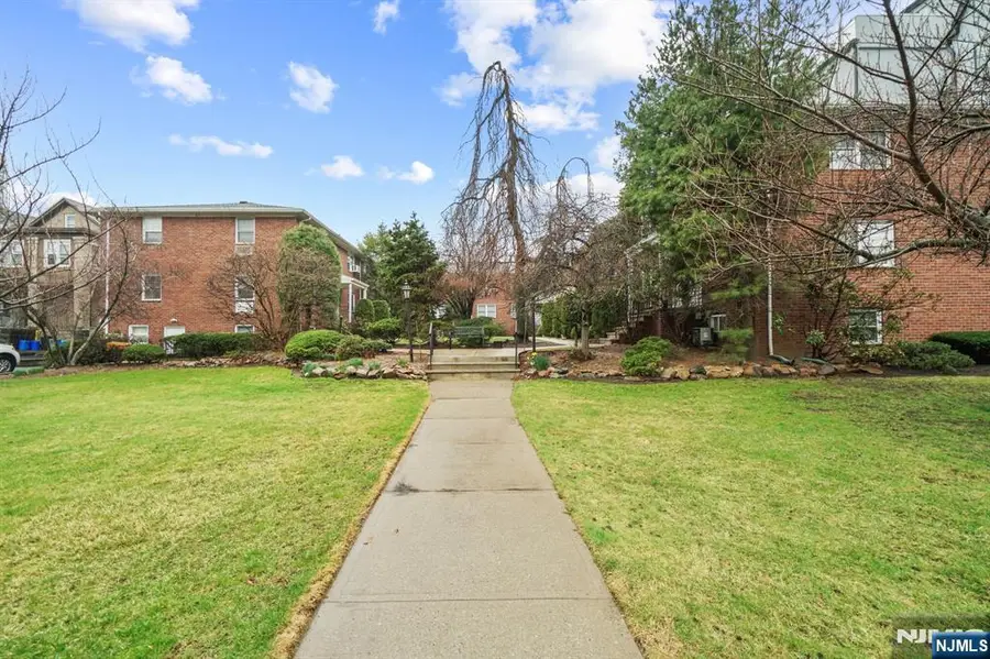 234 Columbia Avenue 19, Fort Lee, NJ 07024 - #2