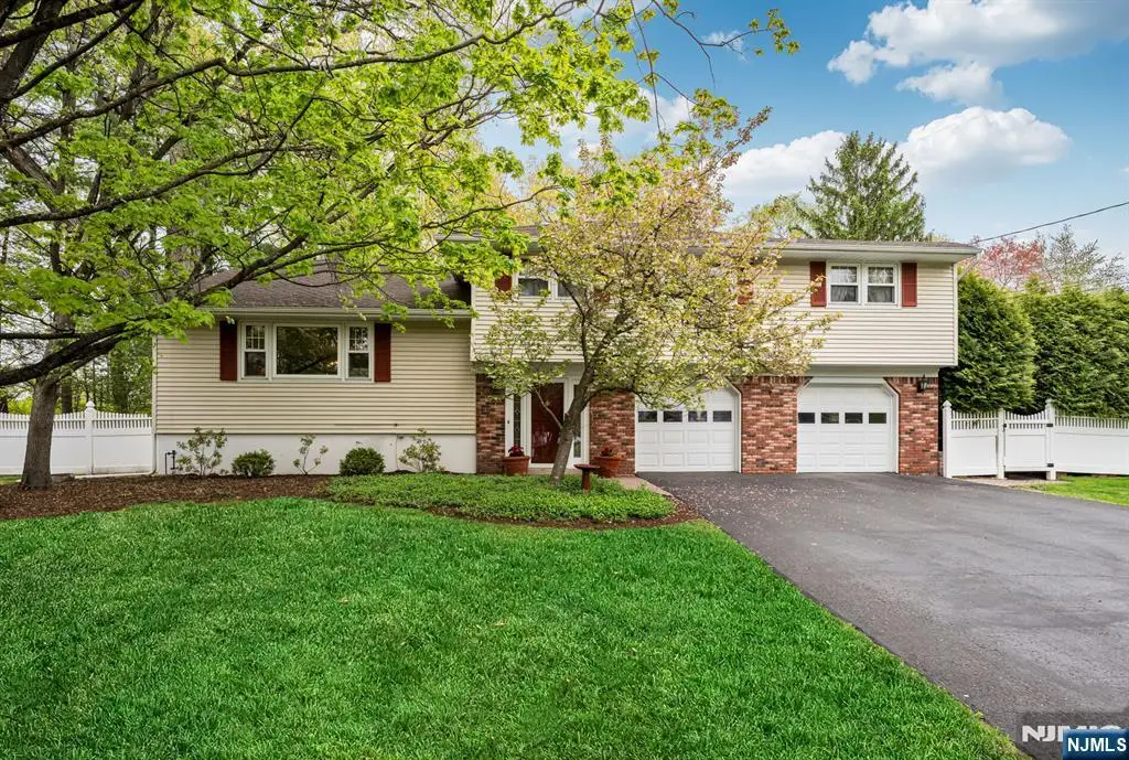485 Eisenhower Court, Wyckoff, NJ 07481 - #1