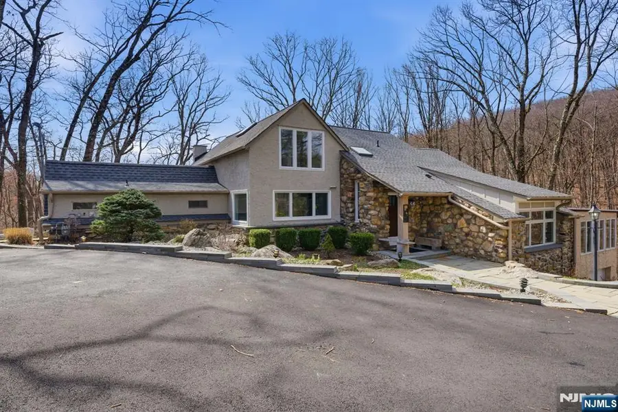 109 Taylortown Road, Montville, NJ 07005 - #3