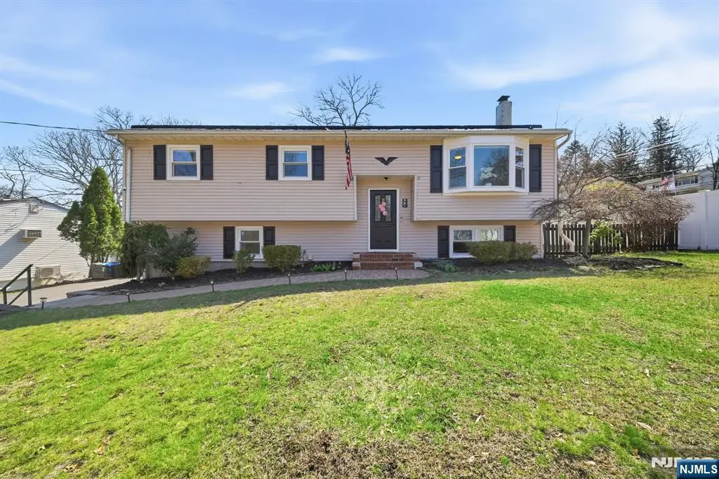 38 Holiday Drive, Hopatcong, NJ 07843 - #1