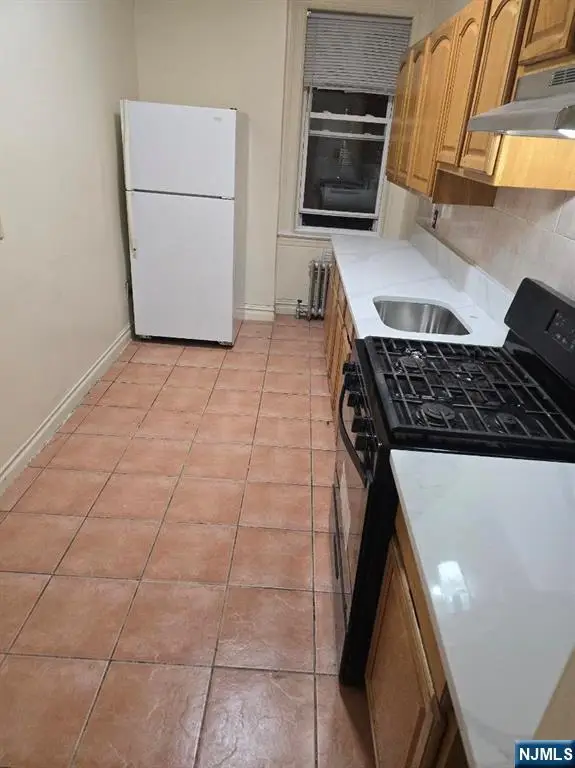 135 A4 40th Street, Union City, NJ 07087