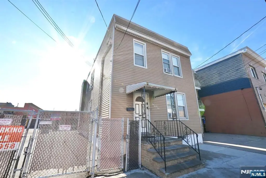 125 Malvern Street, Newark, NJ 07105 - #1
