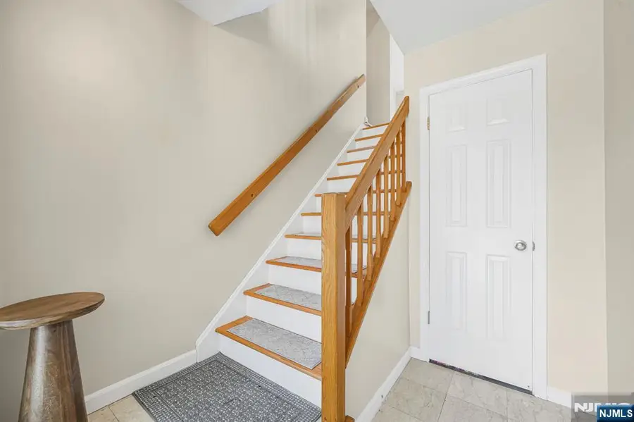 855 Valley Brook Avenue 1B, Lyndhurst, NJ 07071 - #3