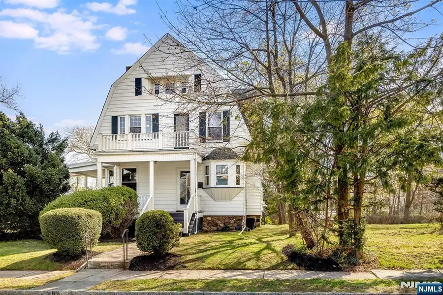 39 Draper Terrace, Montclair, NJ 07042 - #2