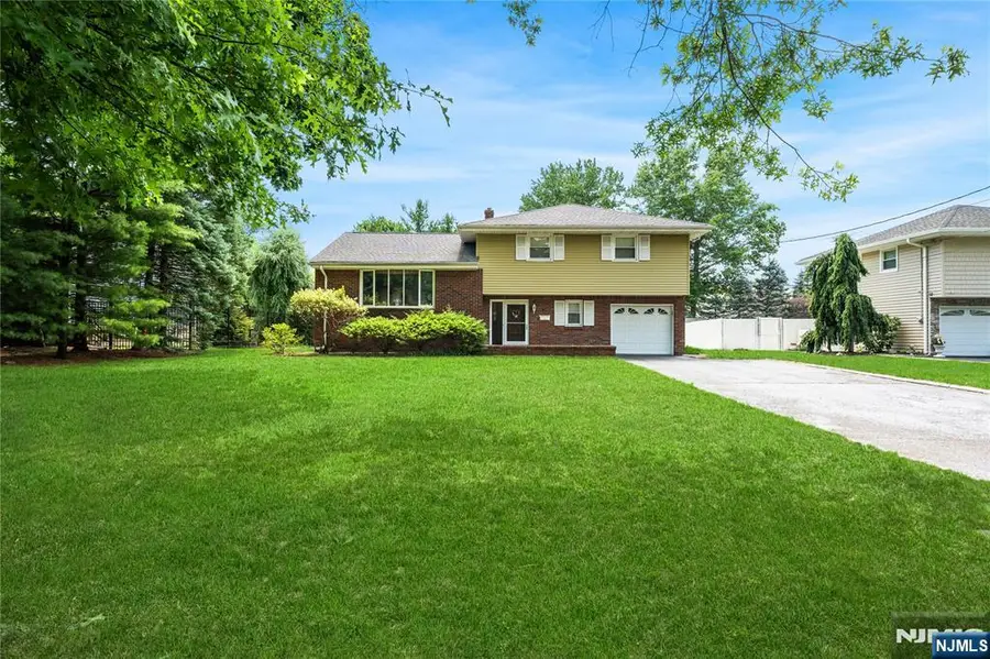 13 Lake Drive, Westwood, NJ 07675 - #2