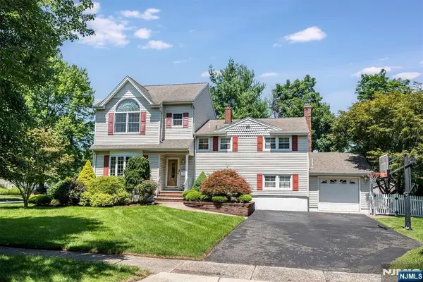 107 Gaynor Place, Glen Rock, NJ 07452