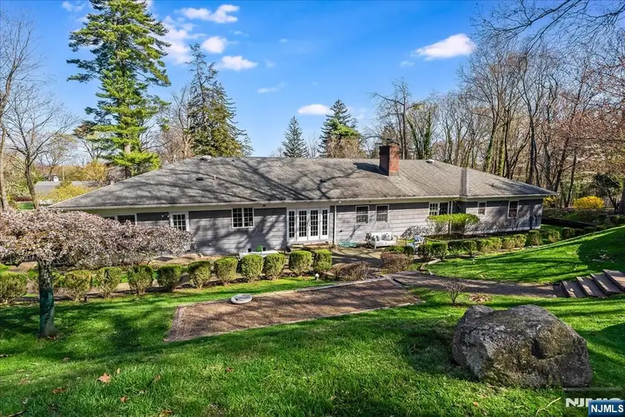 5 Edgehill Road, West Orange, NJ 07052 - #3