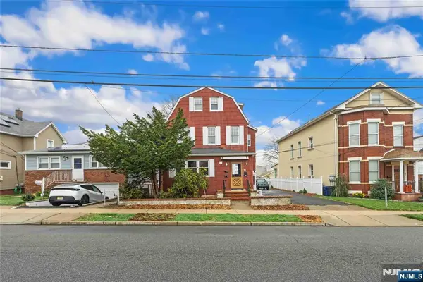 649 New Jersey Avenue, Lyndhurst, NJ 07071