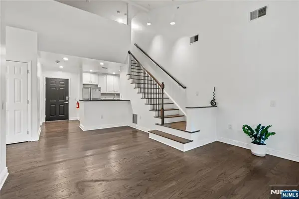 7400 River Road 442, North Bergen, NJ 07047