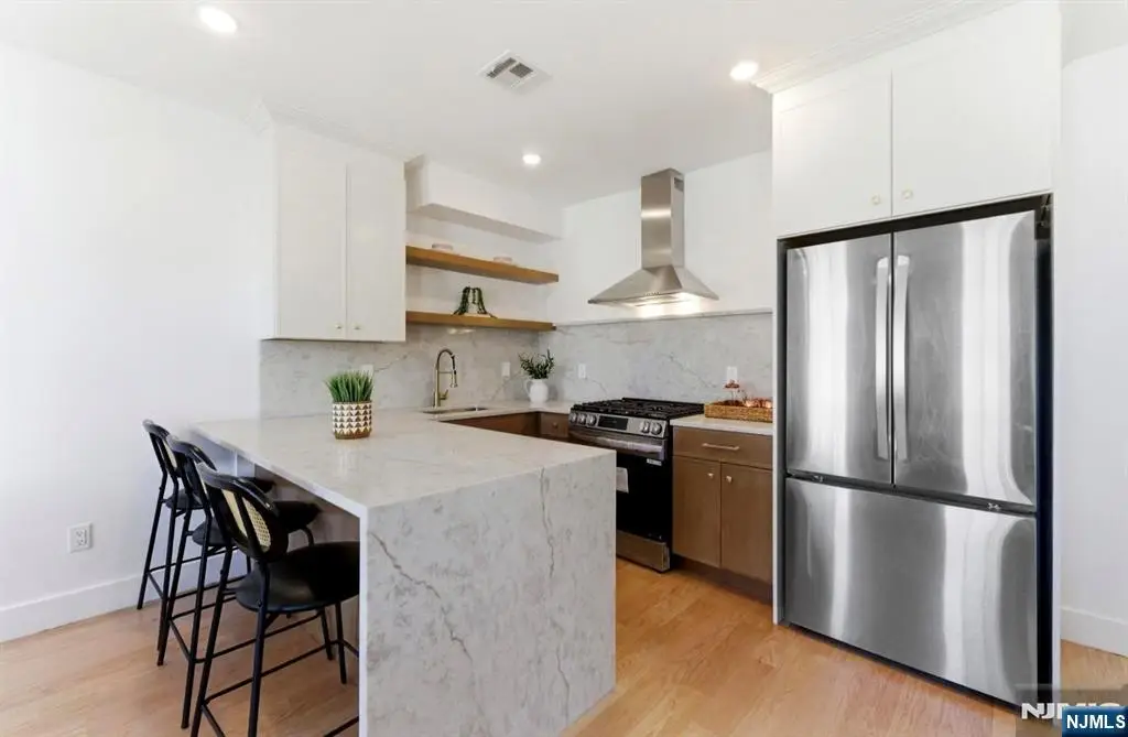 113 Oak Street 2, Jersey City, NJ 07304 - #1