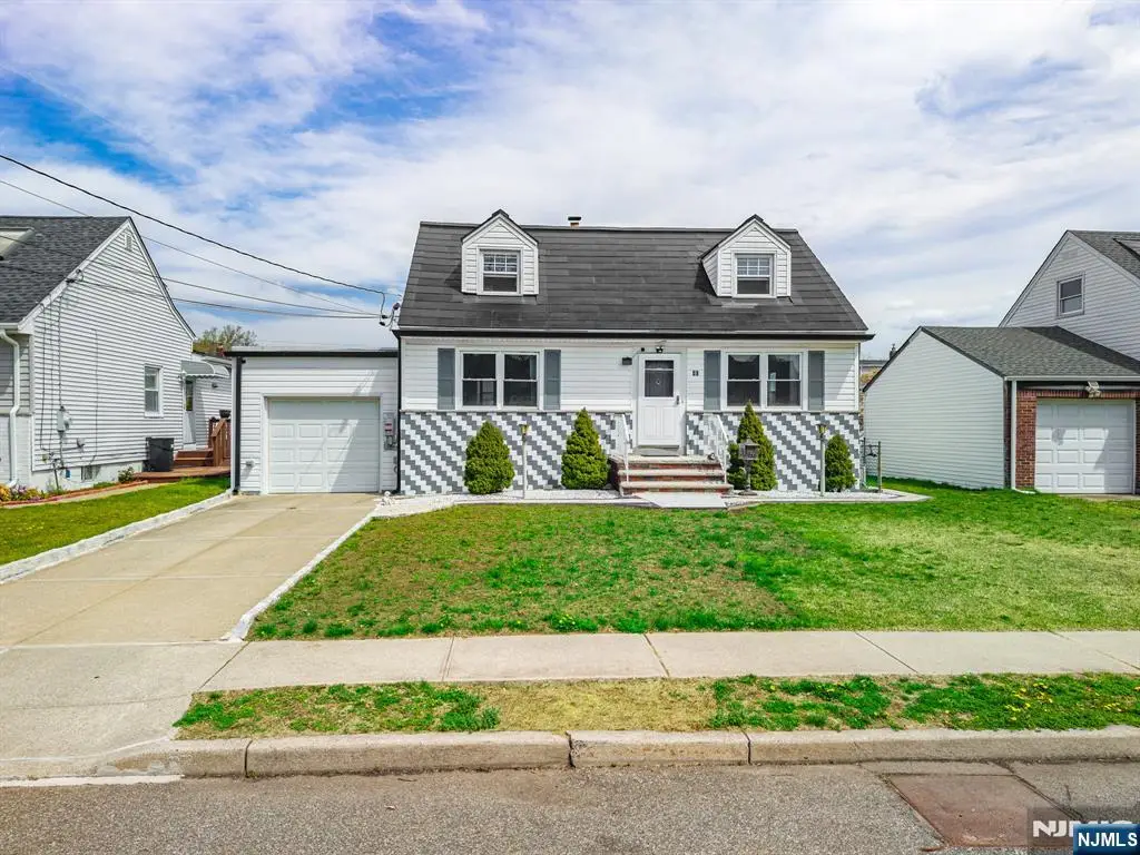 40 South Drive, Rochelle Park, NJ 07662 - #1