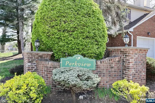 10 Chris Court, Fair Lawn, NJ 07410