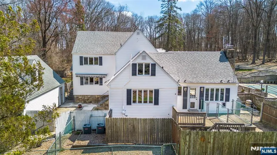 8 Stonehedge Lane, Lake Mohawk, NJ 07821 - #2