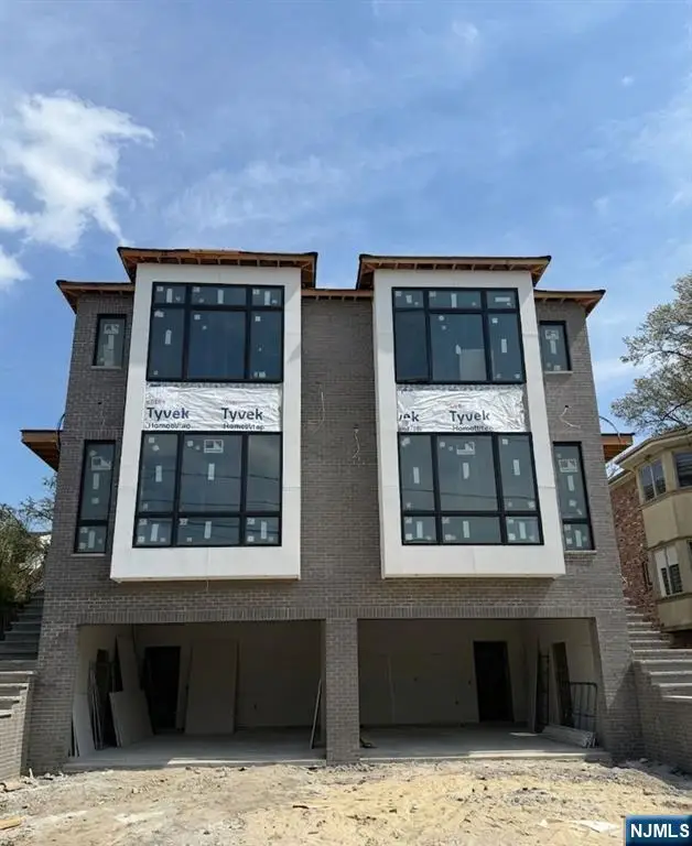 156 Morningside Lane, Palisades Park, NJ 07650 - #2