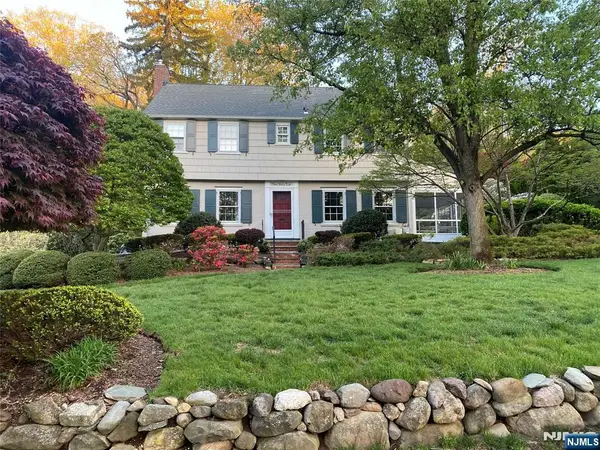 342 Beechwood Road, Ridgewood, NJ 07450