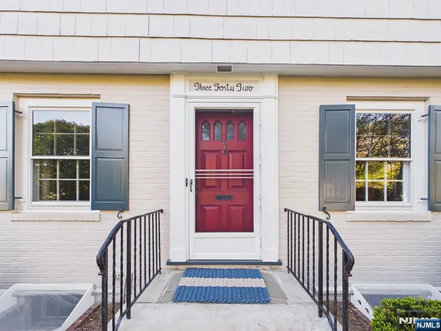 342 Beechwood Road, Ridgewood, NJ 07450 - #2