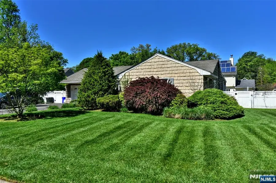 31 Susan Avenue, Midland Park, NJ 07432 - #3