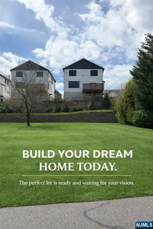 38 N Railroad Avenue, Mahwah, NJ 07430