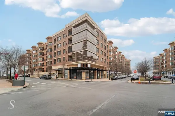 20 Ave At Port Imperial 113, West New York, NJ 07093