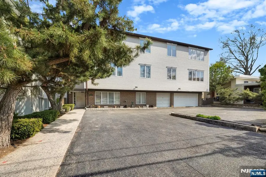 61 Eastern Way 3, Rutherford, NJ 07070 - #2