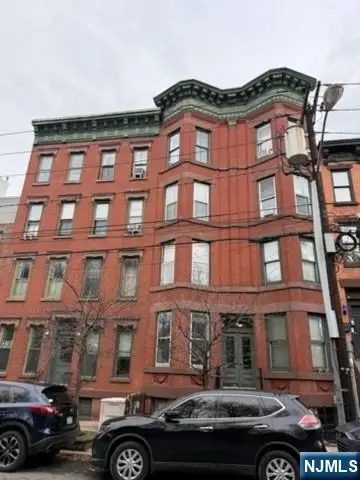 234 6th Street 10, Jersey City, NJ 07302