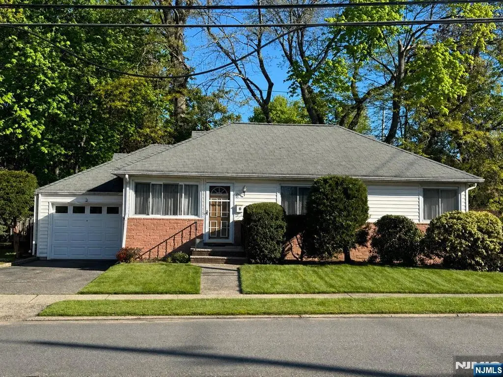 8 Cornwall Road, Glen Rock, NJ 07452 - #1