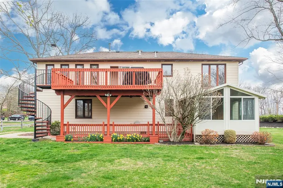 1 Old Timbers Court, Roxbury, NJ 07847 - #3