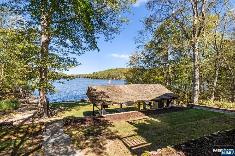 70 Harrison Lane, Bloomingdale, NJ 07403 - #3