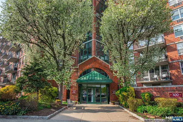 300 Main Street 704, Little Falls, NJ 07424