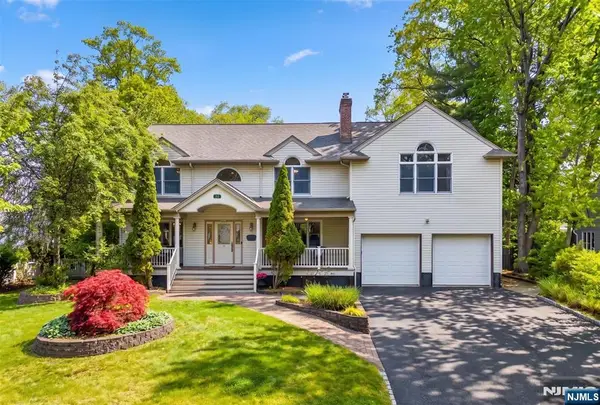 55 Canterbury Drive, Ramsey, NJ 07446