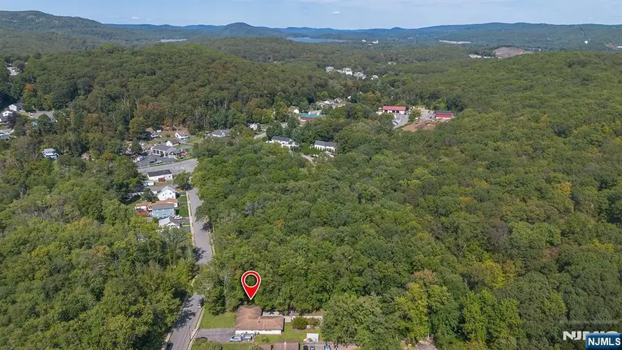 114 Van Dam Avenue, Bloomingdale, NJ 07403 - #3