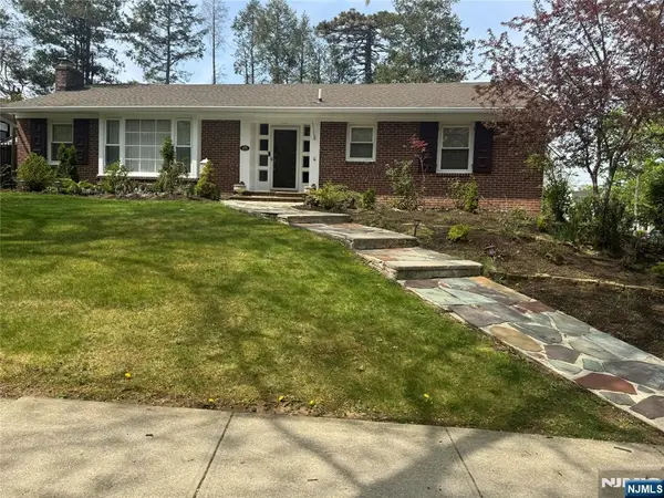 493-495 Berkeley Avenue, Orange, NJ 07050