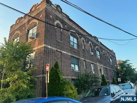 400 Woodcliff Avenue, North Bergen, NJ 07047 - #3
