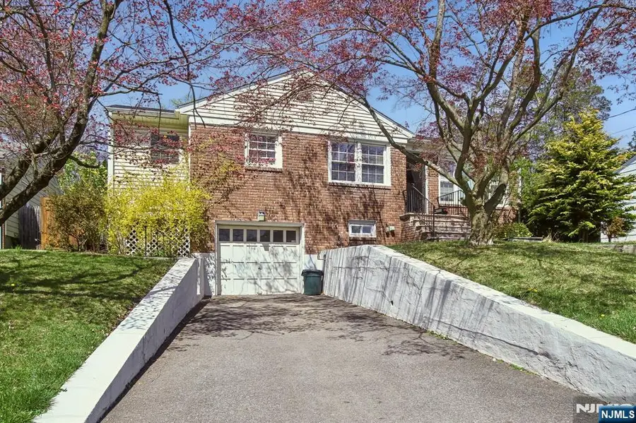 39 Glen Avenue, Millburn, NJ 07041 - #2