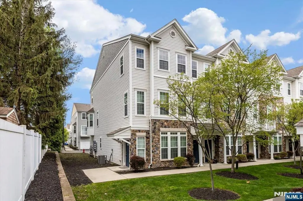 4 Jasmine Lane 1202, Garfield, NJ 07026 - #1