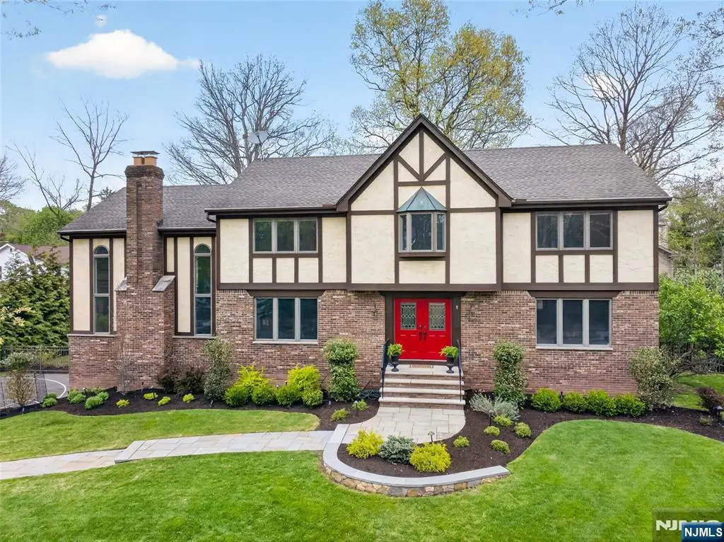 5 Sycamore Court, Ramsey, NJ 07446 - #1