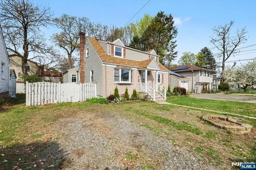 198 Roosevelt Avenue, Bergenfield, NJ 07621 - #3