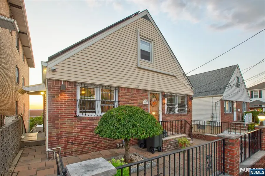 9017 Newkirk Avenue, North Bergen, NJ 07047 - #2