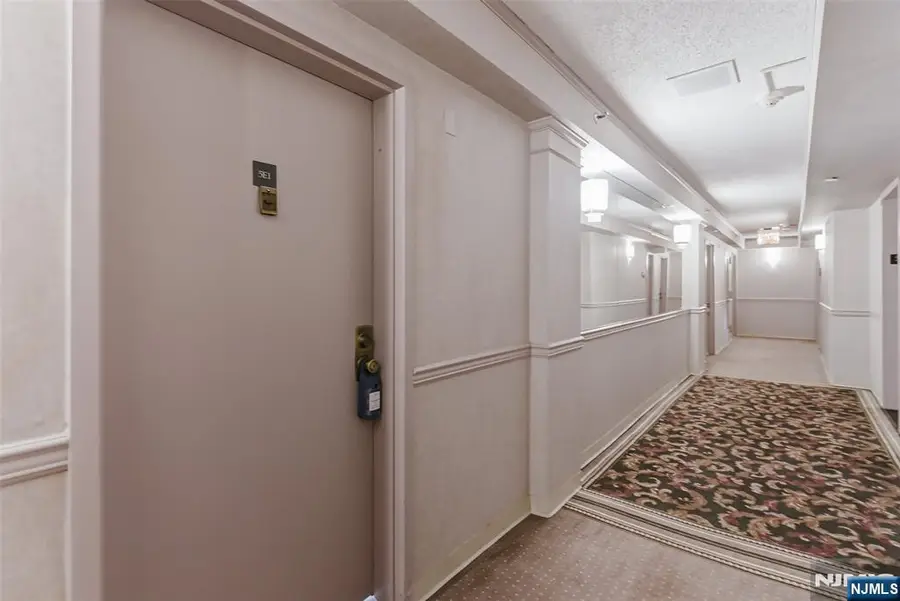 160 Overlook Avenue 5E1, Hackensack, NJ 07601 - #3