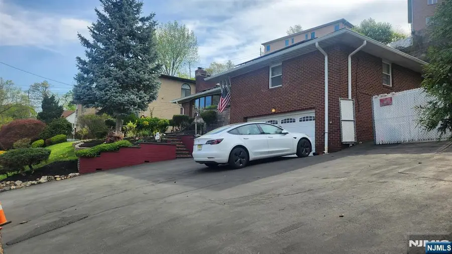 468 Oak Street, Ridgefield, NJ 07657 - #3