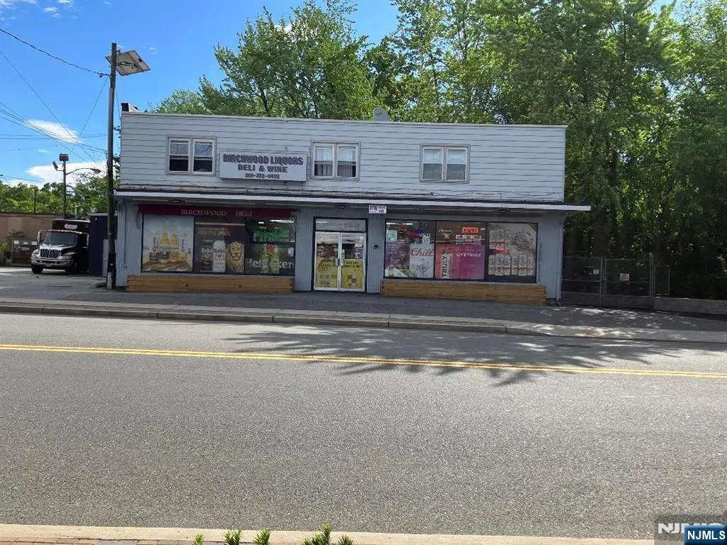 545 Mola Boulevard, Elmwood Park, NJ 07407 - #1