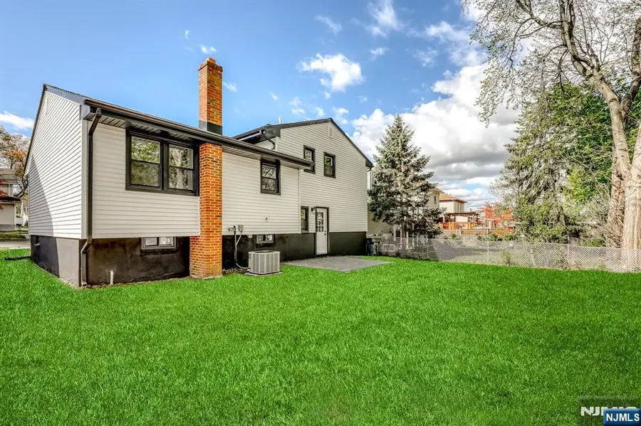 27 Merritt Avenue, Bergenfield, NJ 07621 - #3