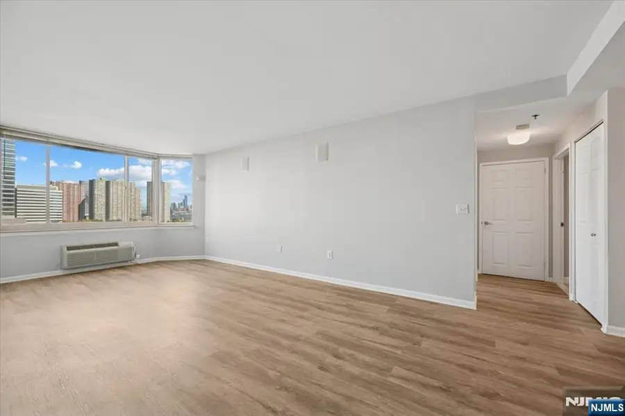 1 2nd Street 1006, Jersey City, NJ 07302 - #3