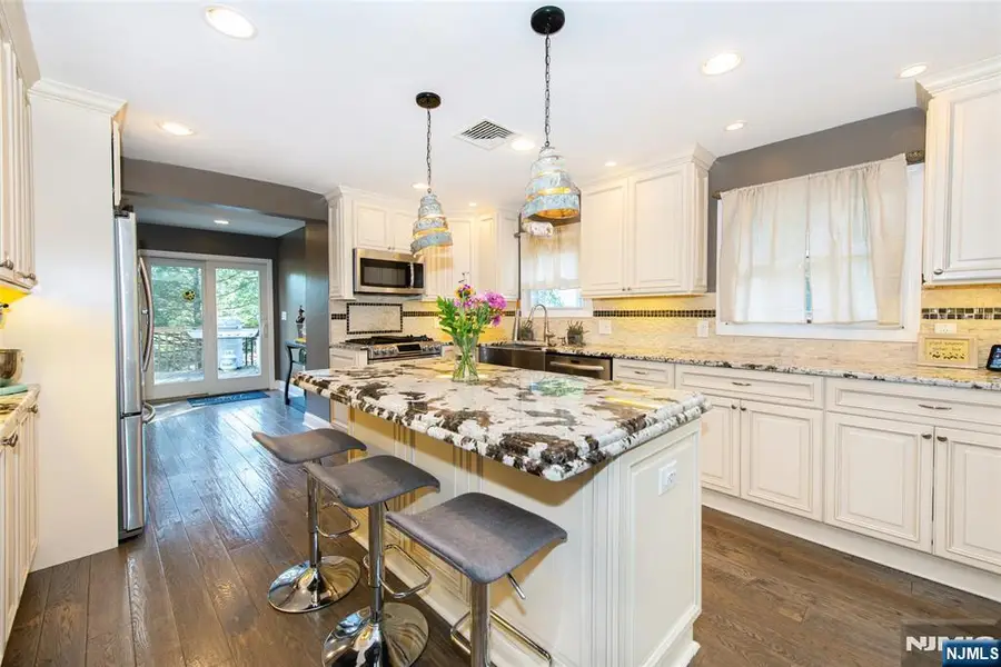 36 Ella Street, Bloomingdale, NJ 07403 - #2