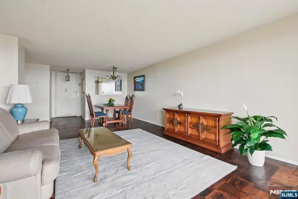 555 North Avenue 25-K, Fort Lee, NJ 07024