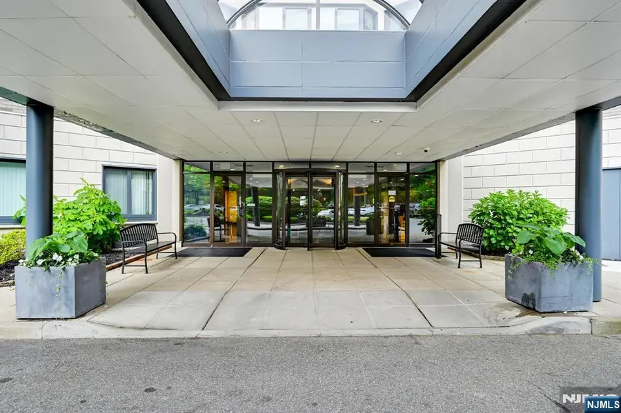 609 W South Orange Avenue 2N, South Orange, NJ 07079 - #2