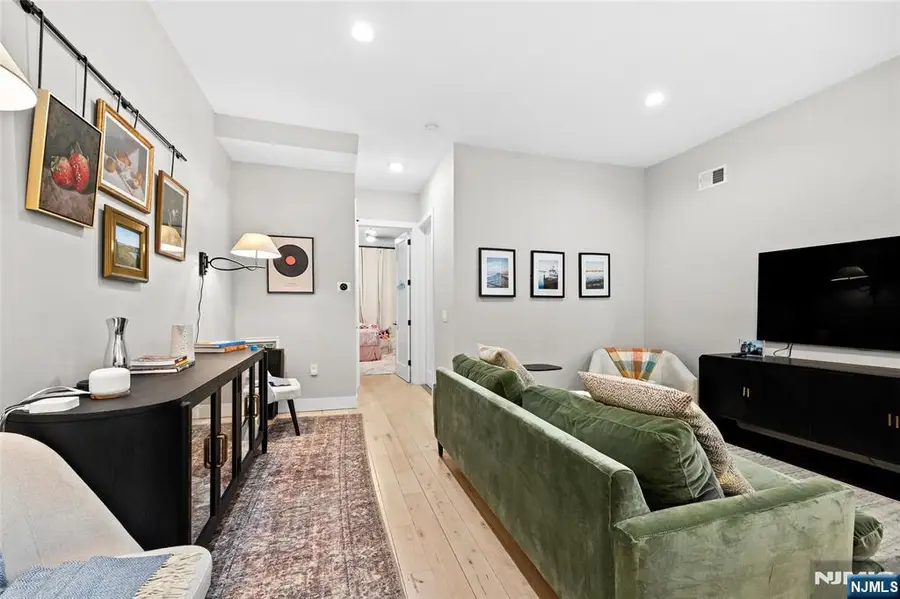 289 Webster Avenue 1a, Jersey City, NJ 07307 - #2